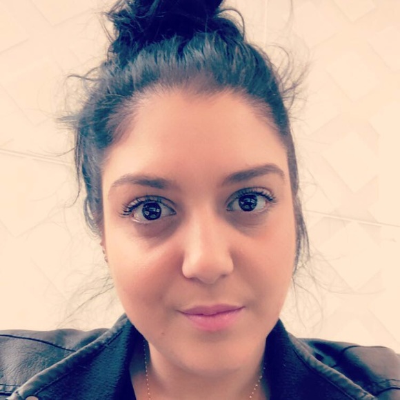 Meet your Posher, Angela - Picture 1 of 1